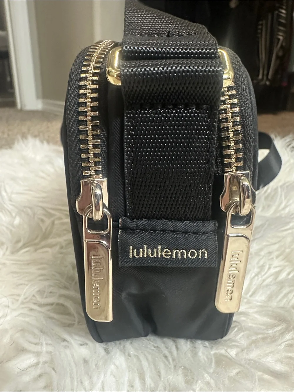 lululemon athletica Black Nylon Crossbody Messenger Bag